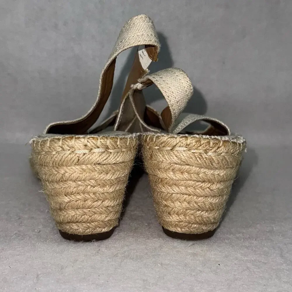 Women’s Clarks Artisan Peep Toe Sling Back Espadrilles Wedges Size 9 Gold
